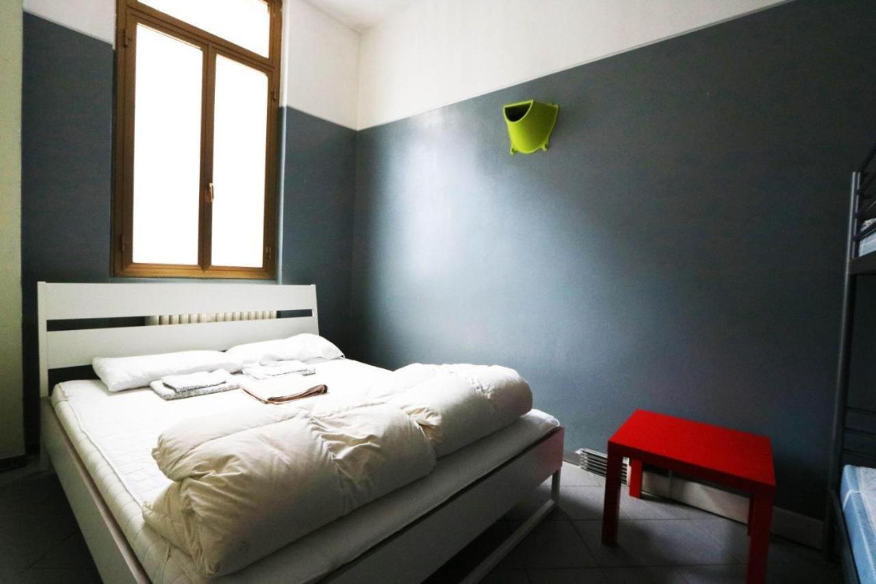 Koala Hostel Милано Екстериор снимка